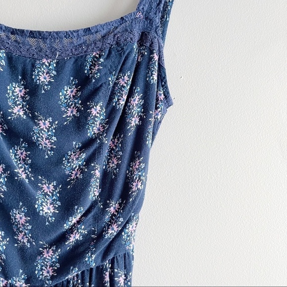 Abercrombie & Fitch • Floral Lace Trim Romper in Navy, Cutout Back, Size Small - Picture 6 of 14